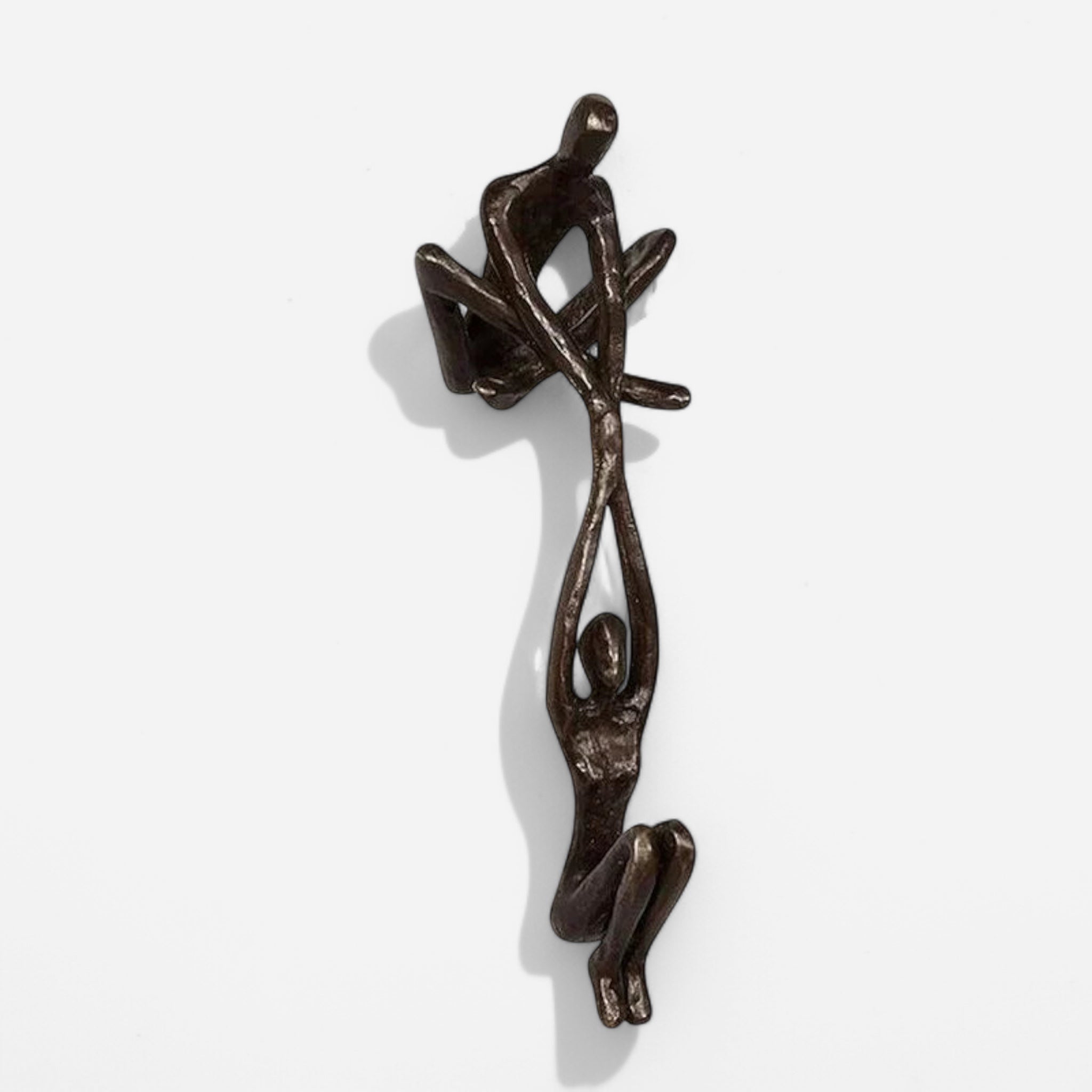 Sculpture Éternel Amour et Force – Statue Symbolique et Émotive