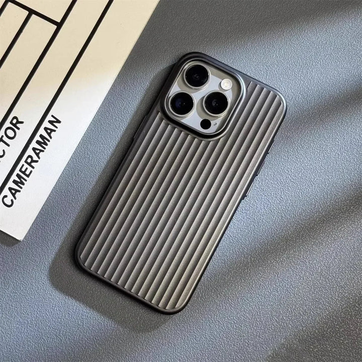 TitanBouclier Pro - Coque iPhone en Titane Premium