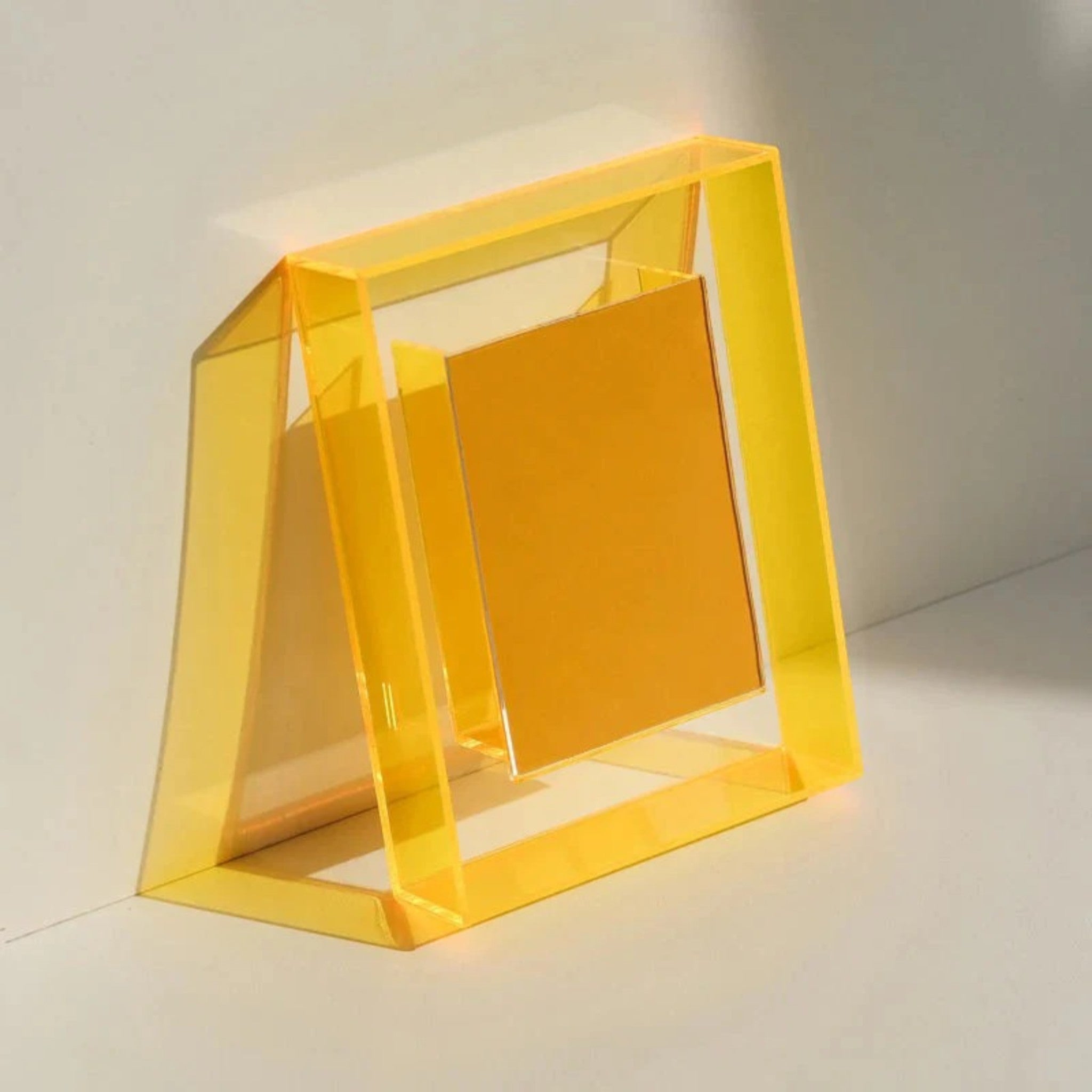 Cadre Élégant et Moderne en Verre Transparent – Clarity II
