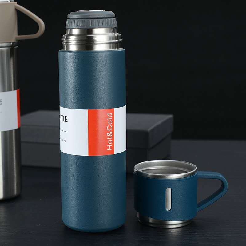 Carafe Isotherme Antirouille – Durable et Élégante – SteelSip