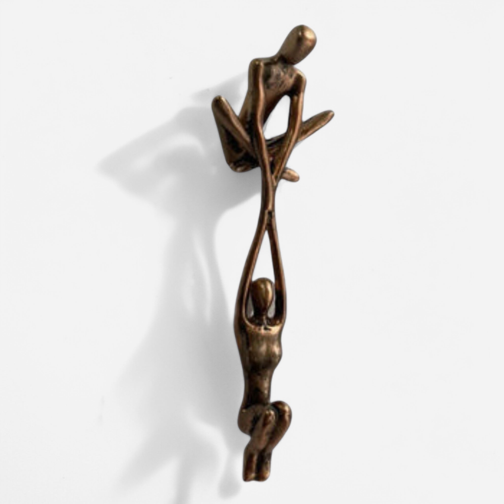 Sculpture Éternel Amour et Force – Statue Symbolique et Émotive