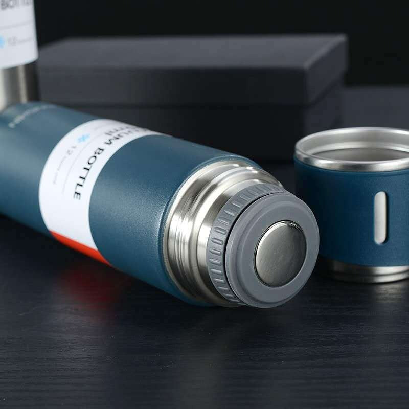 Carafe Isotherme Antirouille – Durable et Élégante – SteelSip