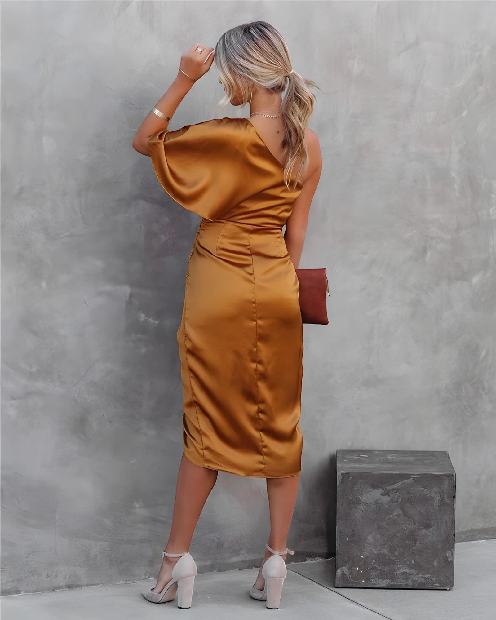 Camille - Robe de soirée élégante asymétrique pour femme - Midi