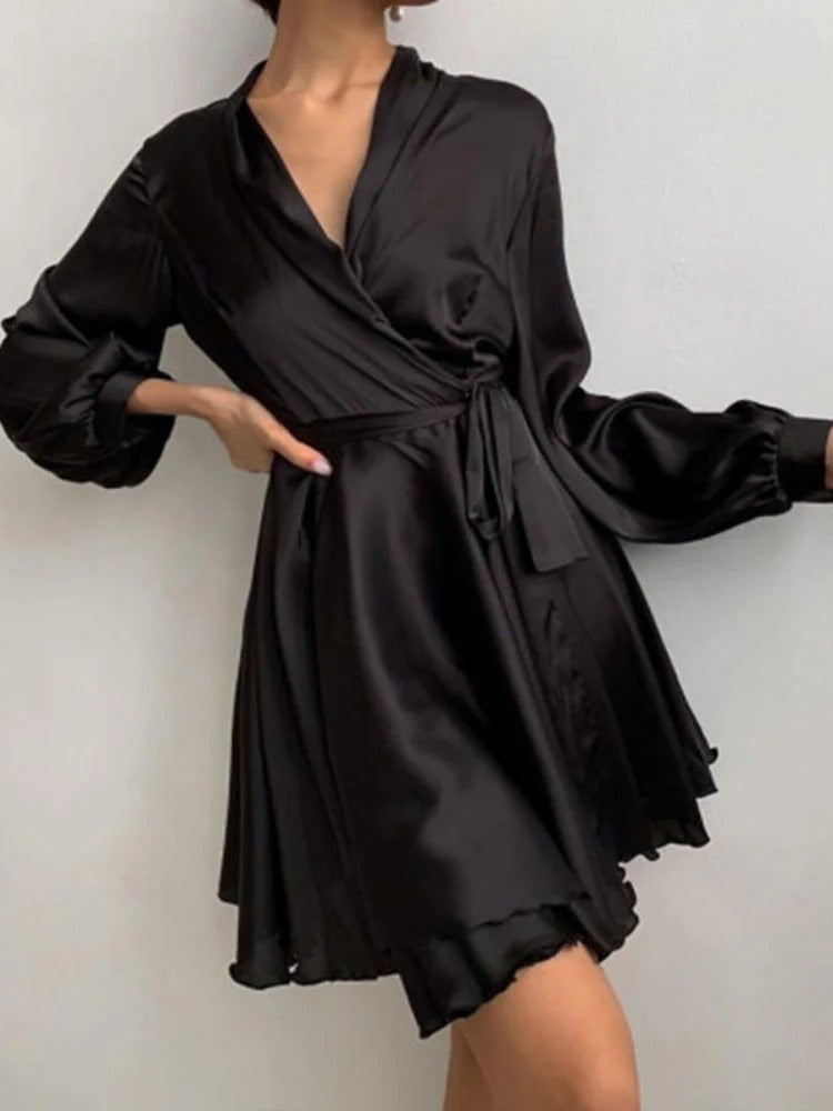 Robe Satinée Sascha – Élégante Tenue Féminine pour Occasions Chic – BelleSatin
