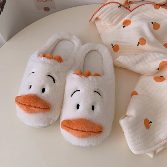 Chaussons Animaux Douillets en Peluche – Confort et Fantaisie – CozyPaws