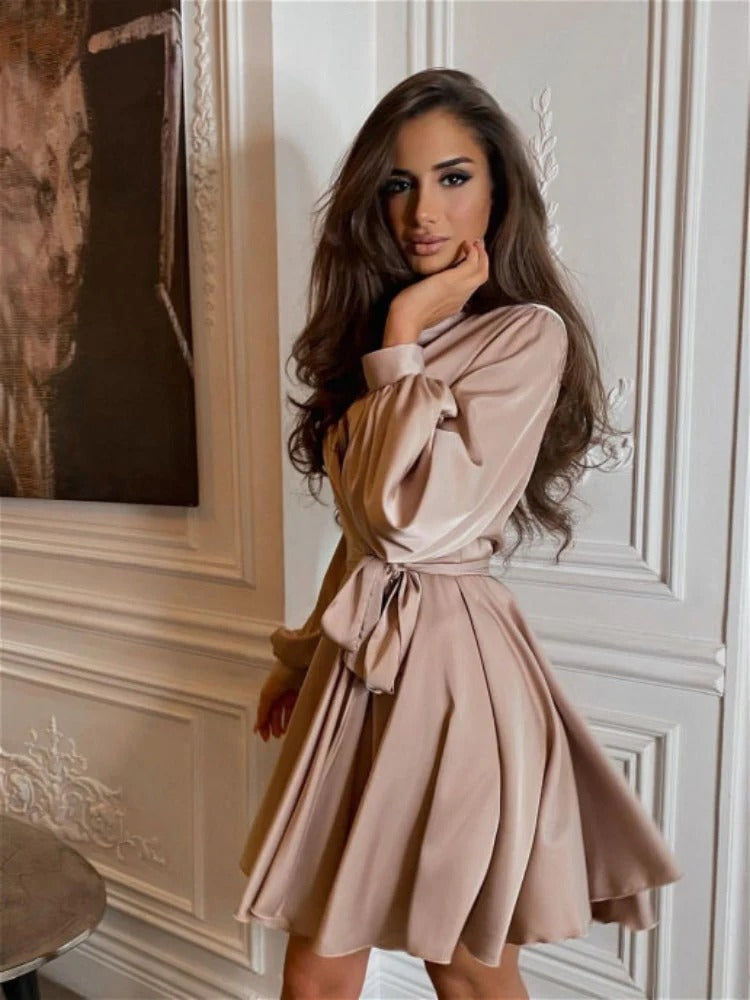 Robe Satinée Sascha – Élégante Tenue Féminine pour Occasions Chic – BelleSatin