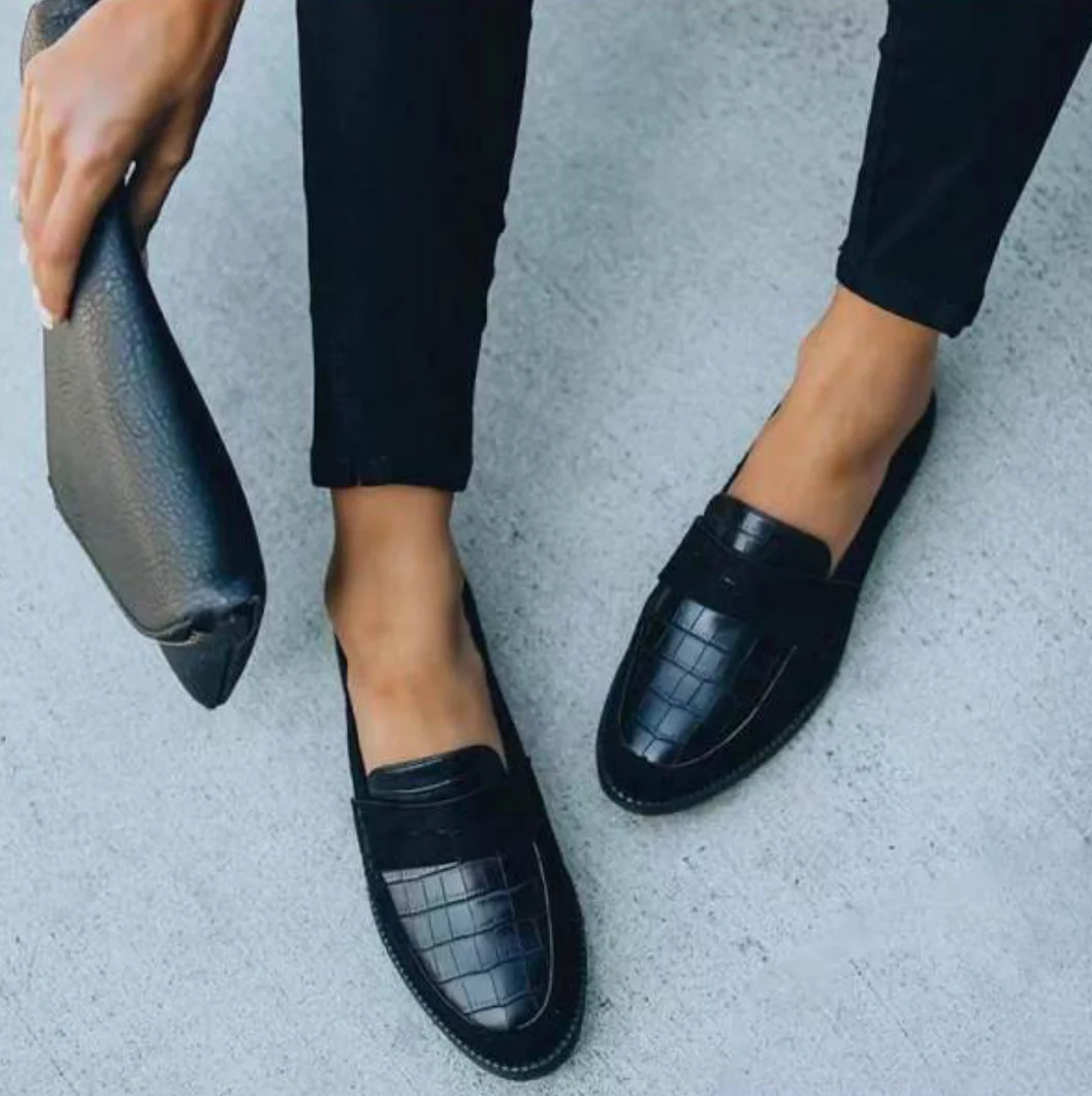 Women_s_Chic_Formal_Shoes_Black.png