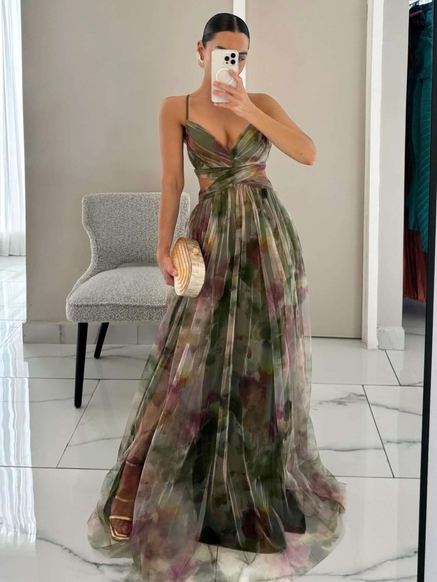 amara-floral-chiffon-evening-maxi-dress-with-spaghetti-straps-and-cut-out-detail-366823-Photoroom.jpg