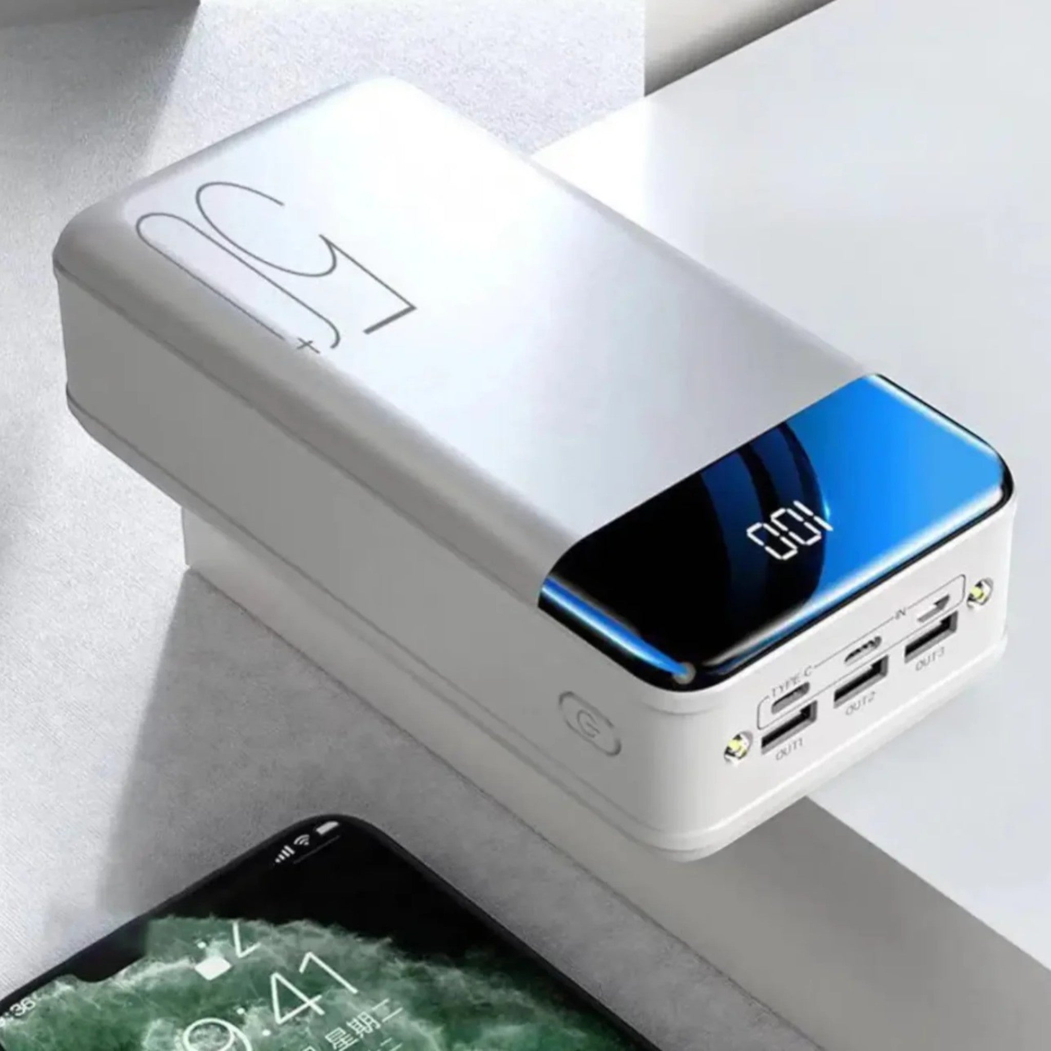 Batterie Externe 100.000mAh Ultra Haute Capacité – Recharge Ultra-Rapide pour Téléphones, Tablettes & Ordinateurs Portables – VoltTitan