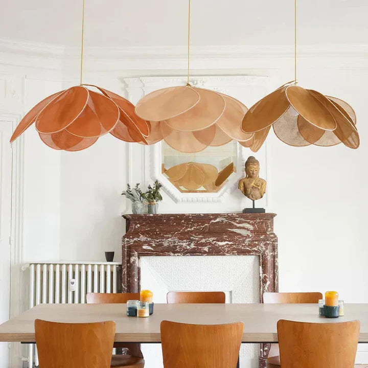 Lustre Pétale - Suspension Lumineuse Élégante