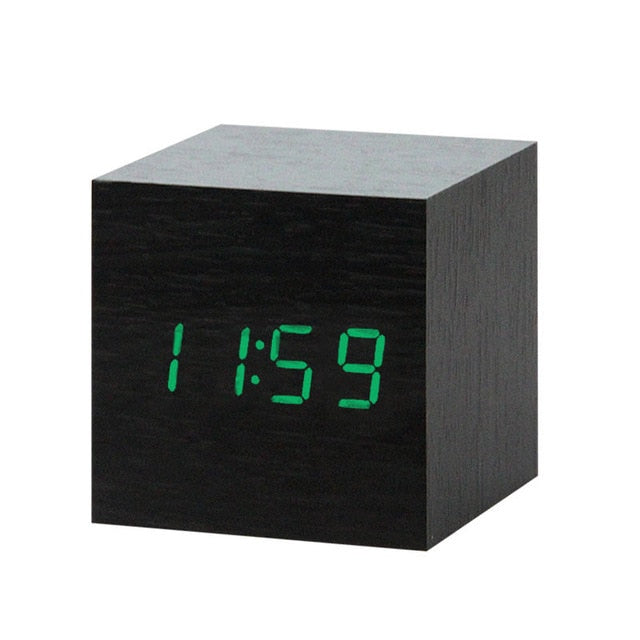 Réveil Numérique LED Minimaliste avec Commande Vocale – EchoTime
