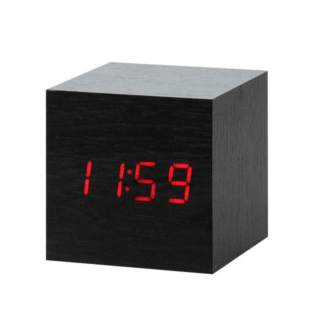 Réveil Numérique LED Minimaliste avec Commande Vocale – EchoTime