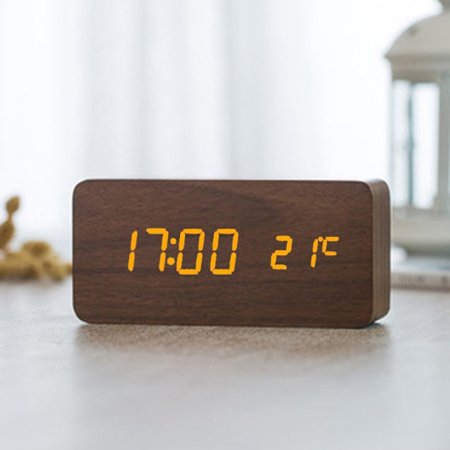 Réveil Numérique LED Minimaliste avec Commande Vocale – EchoTime