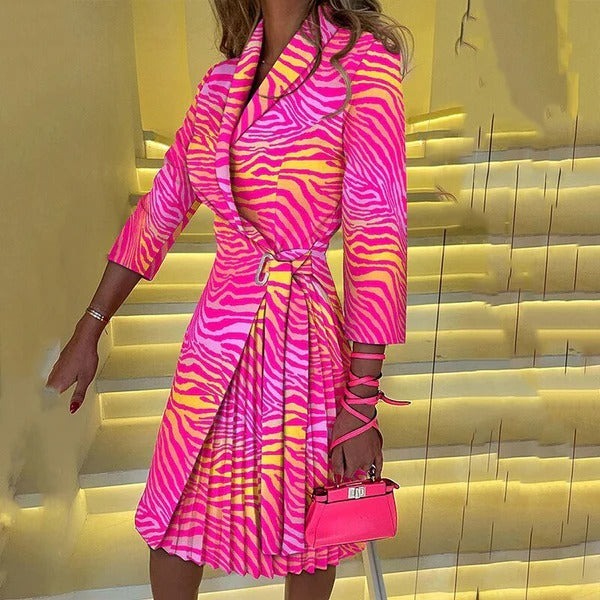 Robe Blazer Élégante à Col Découpé – Chic et Raffinée - Isabelle